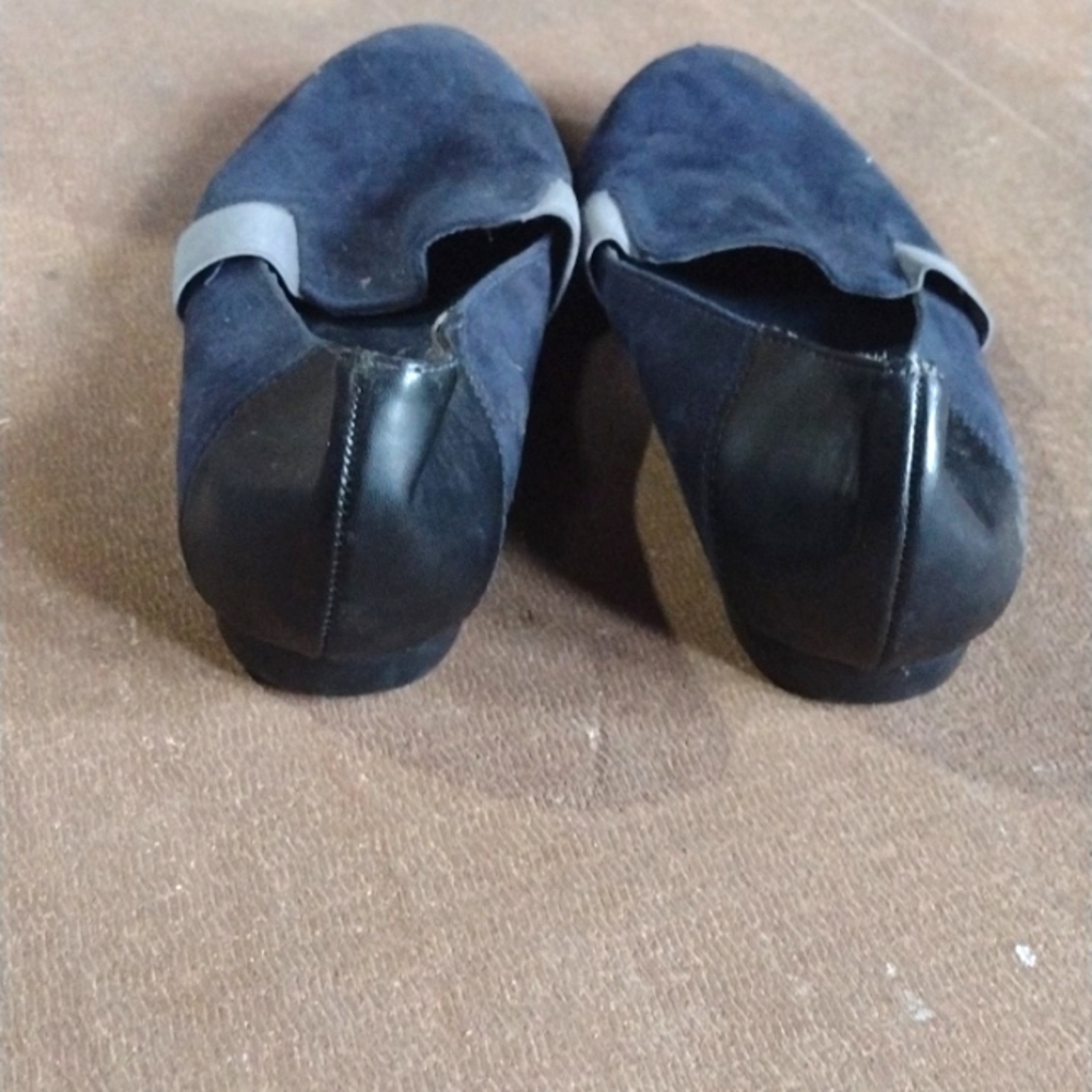 Shoes - Picture 3 of 3